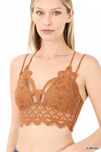 Load image into Gallery viewer, CROCHET LACE BRALETTE WITH BRA PADS
